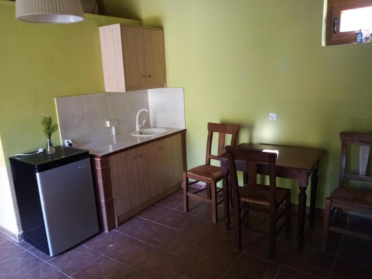 Akros Oreon Apartment Voliares Kato Simi Exterior photo